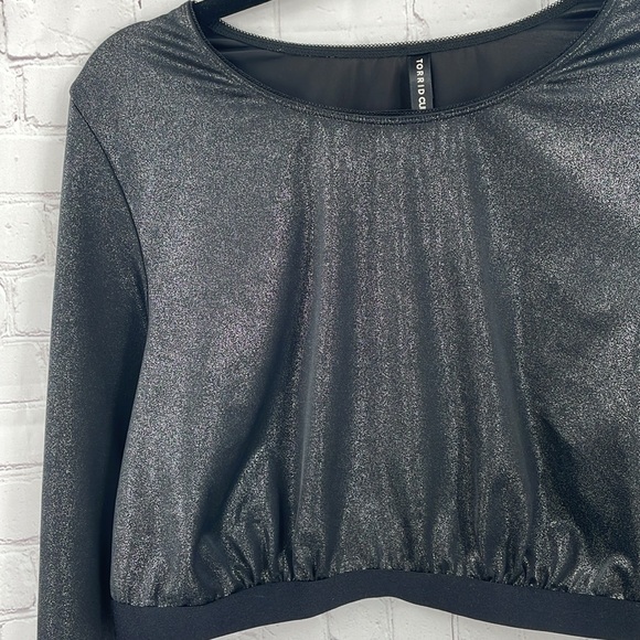 Torrid Curve 2X Shimmery Sparkly Fun Crop Top Elastic Glittery Under It All - Picture 2 of 10